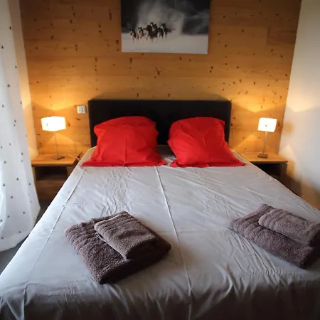 Ch719 - 10 Pers Aux Carroz 木屋